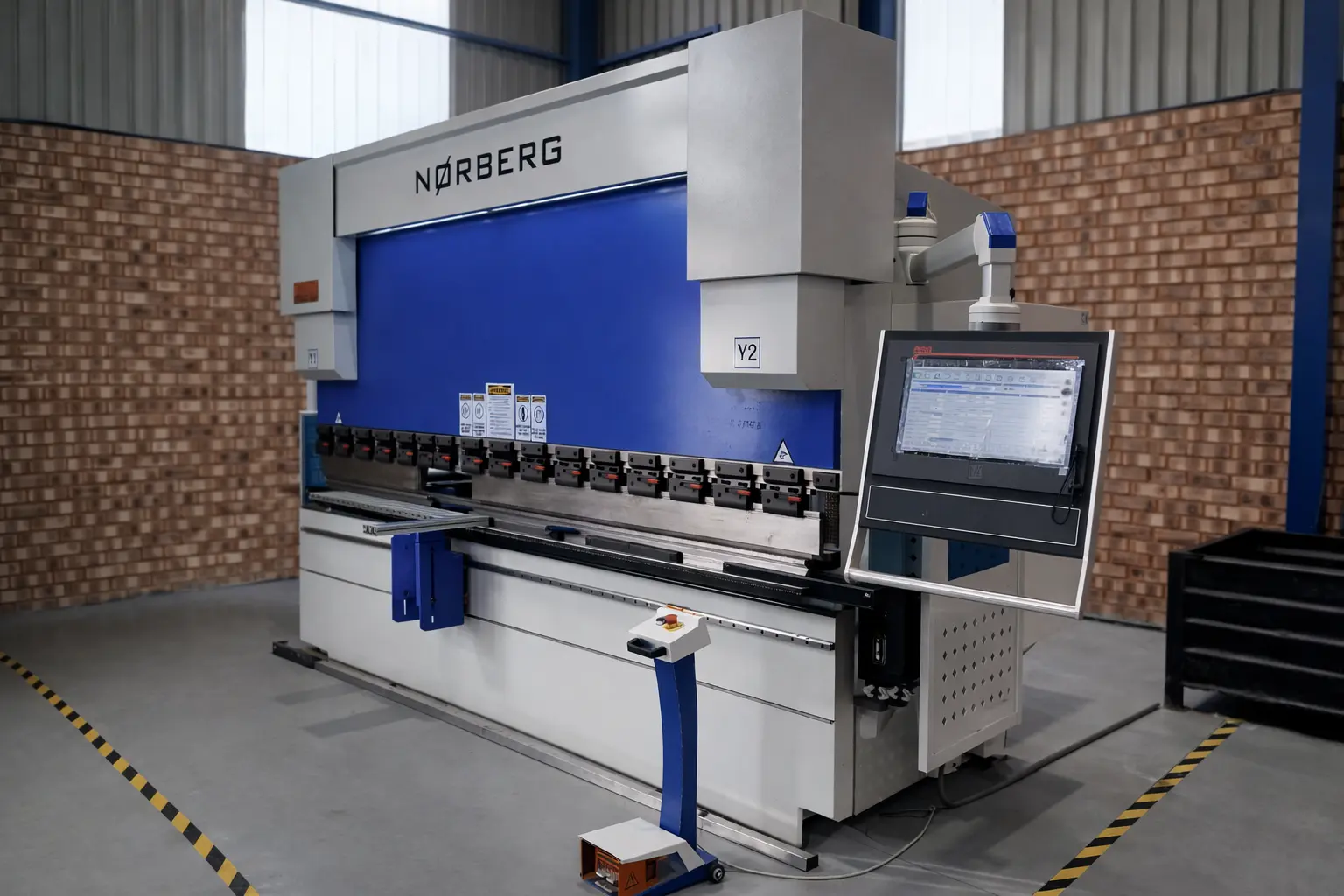 NØRBERG 125T press brake for precision sheet metal bending up to 3000mm